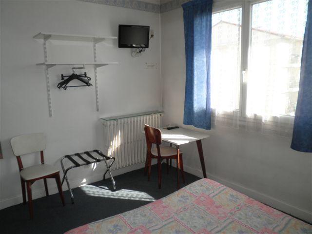 Central Hotel Сен-Приест Экстерьер фото