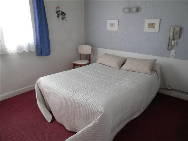 Central Hotel Сен-Приест Экстерьер фото