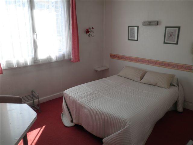 Central Hotel Сен-Приест Экстерьер фото